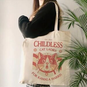 I'm The Childless Cat Lady Jd Vance Warned You About” Retro Reusable Bag